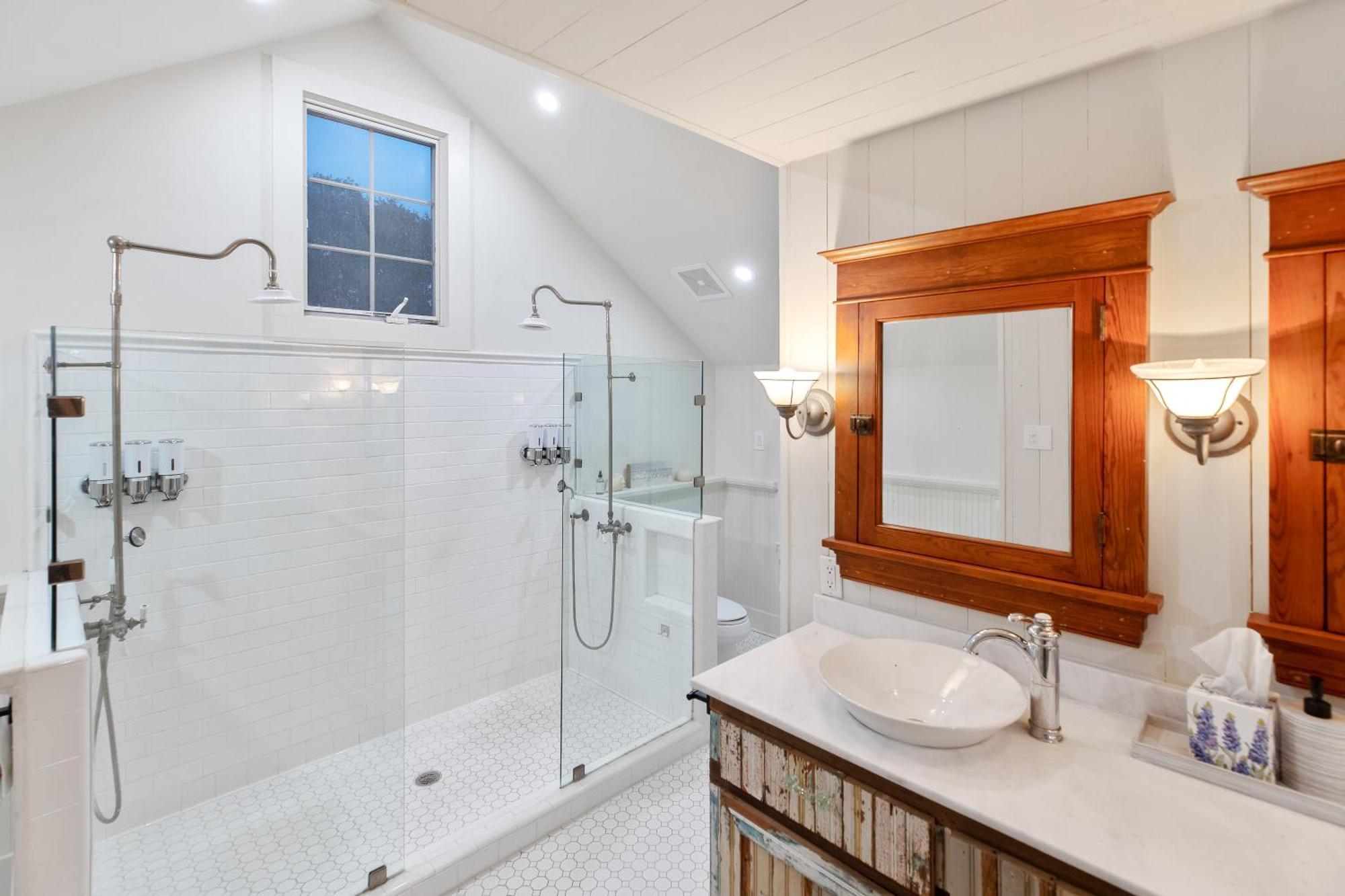 Historic 1871 Coastal Breeze With Heated Pool - Restoring Galveston Exterior foto