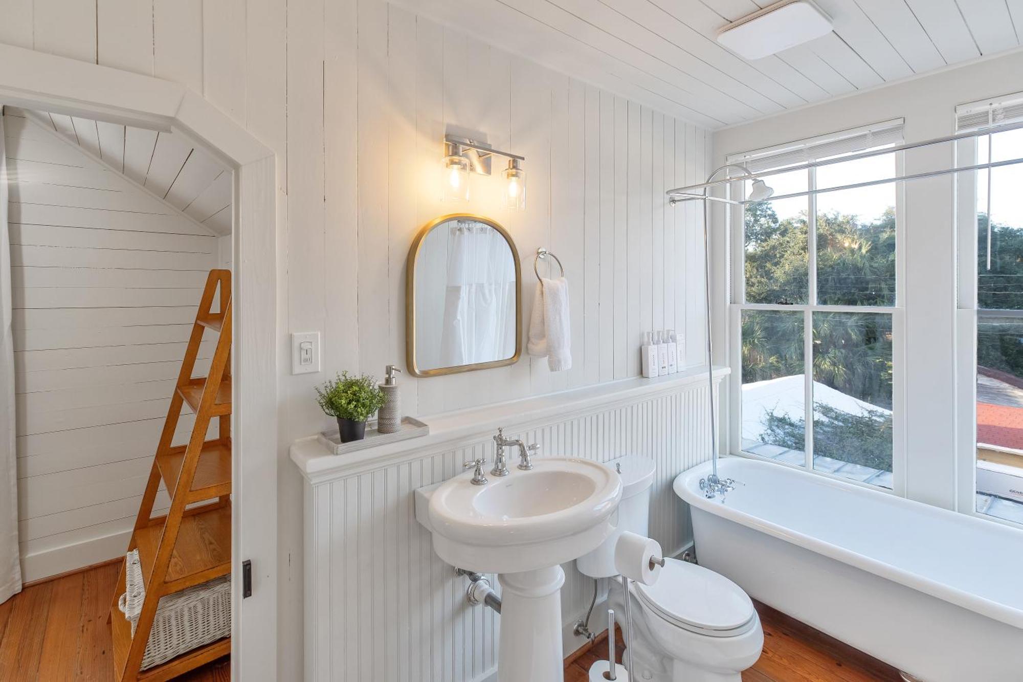 Historic 1871 Coastal Breeze With Heated Pool - Restoring Galveston Exterior foto